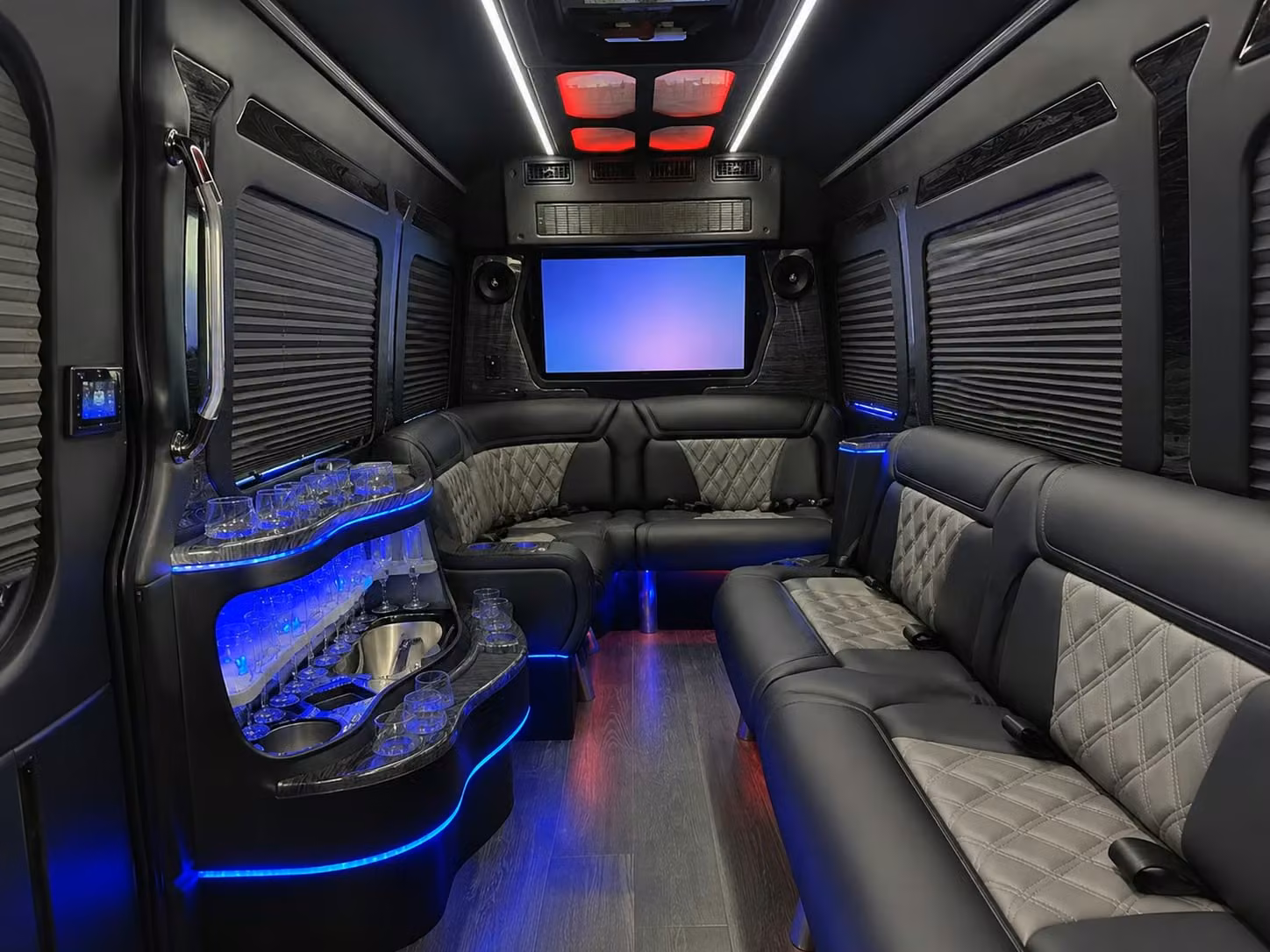 let coachbusbatonrouge com handle baton rouge prom night transportation so parents can relax